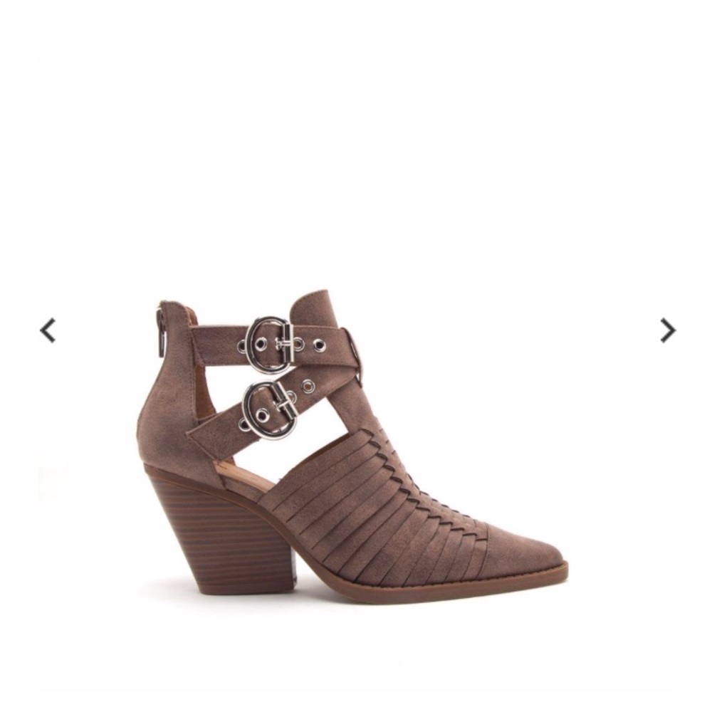 Qipid strappy booties